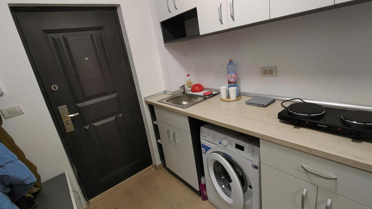 Garsoniera 30Mp Chrysflatty1 - Free Netflix Apartment Arad Exterior photo